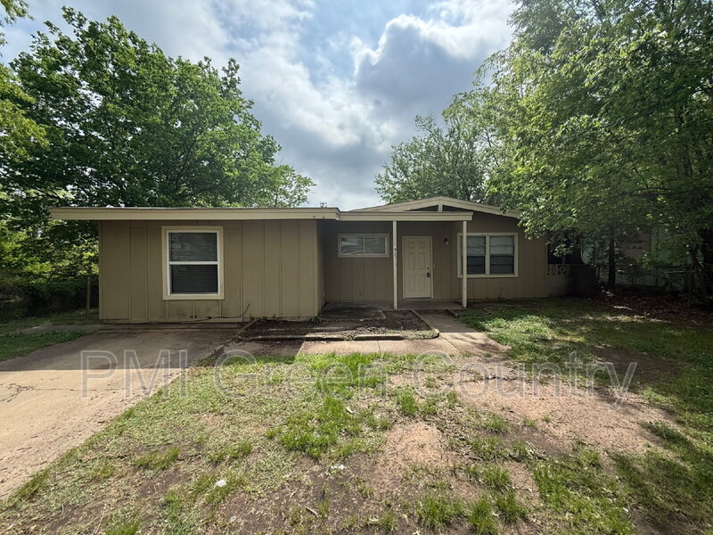Tulsa House: 5513 N Johnstown Ave