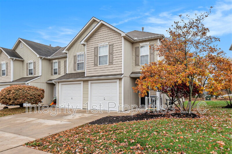 Kansas City Condo: 8880 North Helena Avenue