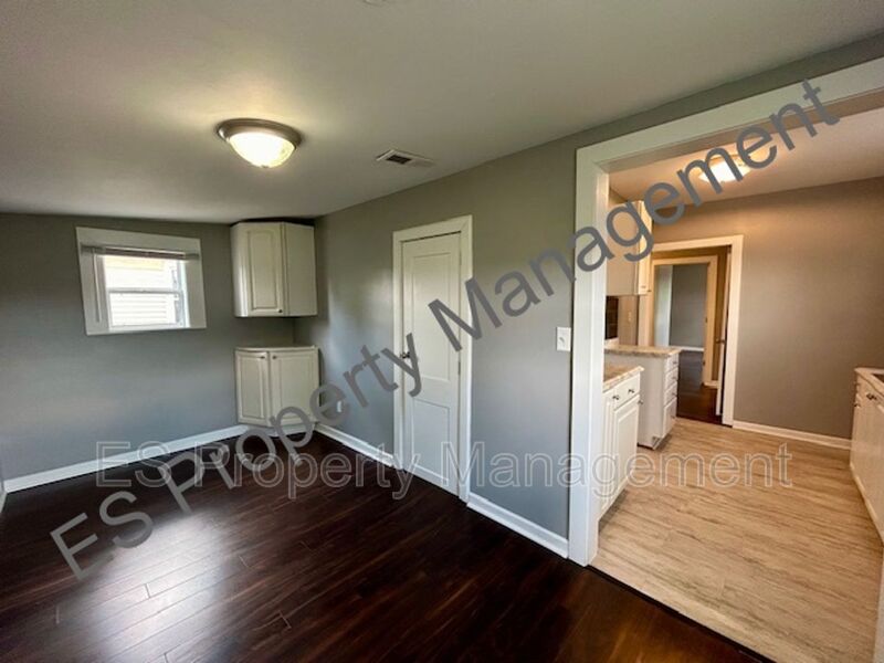 Newly renovated 3 bedroom 2 full bath home just north of Downtown Indy! - Photo 10