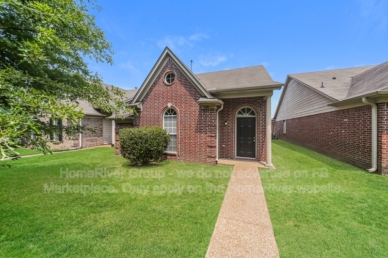 Memphis House: 1228 Whitten Rd