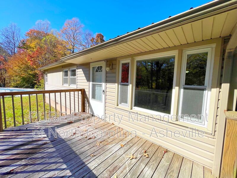 Old Fort House: 53 Magic Drive