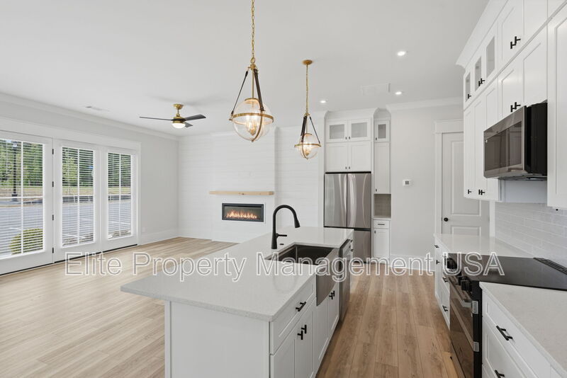 Braselton Townhome: 39 Peony Street