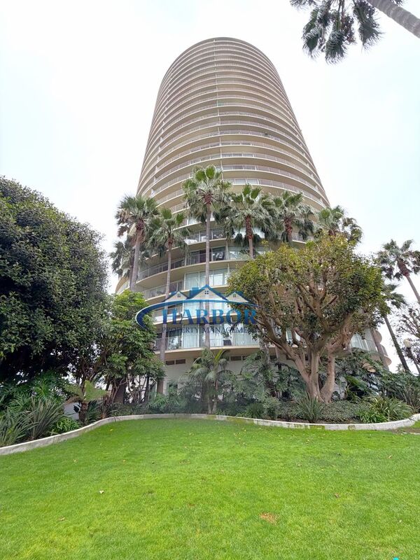 Long Beach House: 700 E. Ocean Blvd.