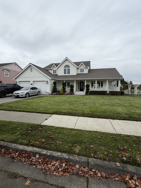 Lynden House: 700 Sunrise Drive