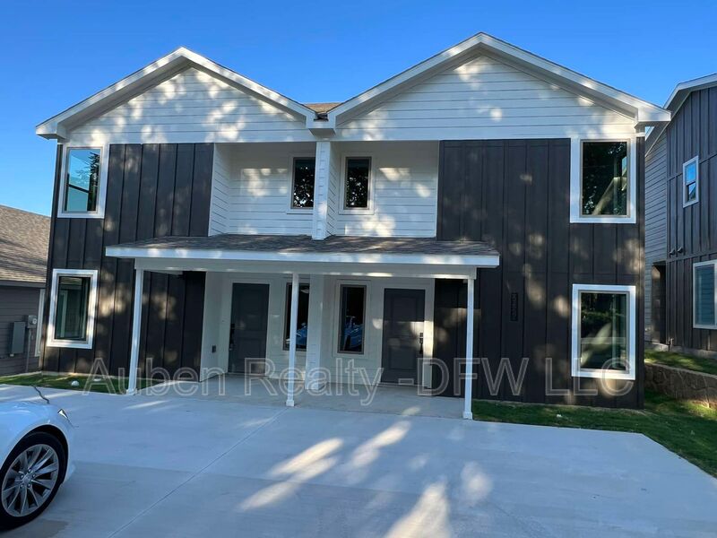 Denison House: 2524 South Fannin Avenue