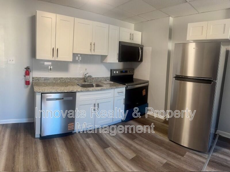 Glenolden House: 29 E Logan Ave