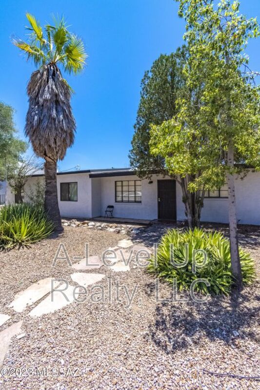 Tucson House: 1980 N Tyndall Ave - 1A