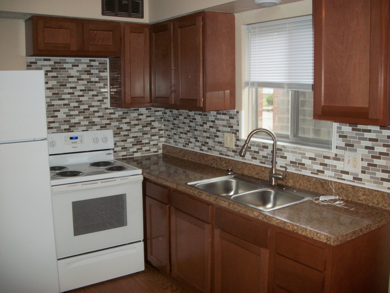 KENT Condo: 465 BRENTWOOD