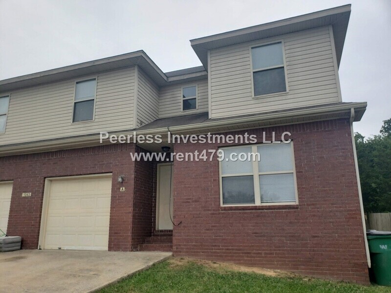 Springdale Condo: 1043A Vale St