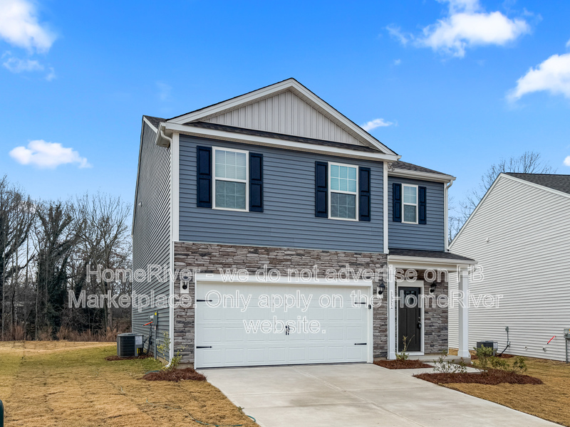 Hickory House: 1322 37th Avenue Ln NE