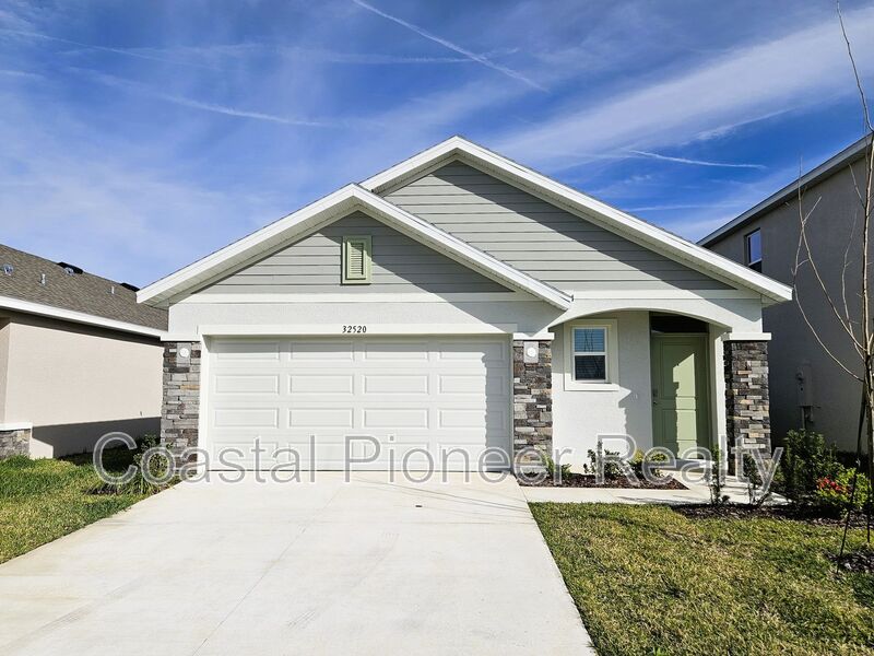 Wesley Chapel House: 32520 Weathered Oak Dr