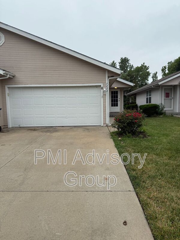 Topeka House: 7223 SW 23rd Ct