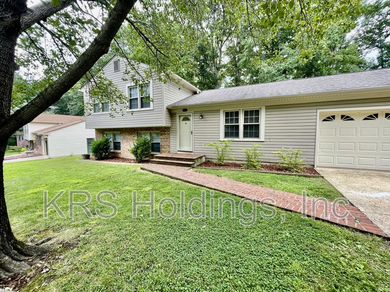 Woodbridge House: 11969 Dolly Madison Cir