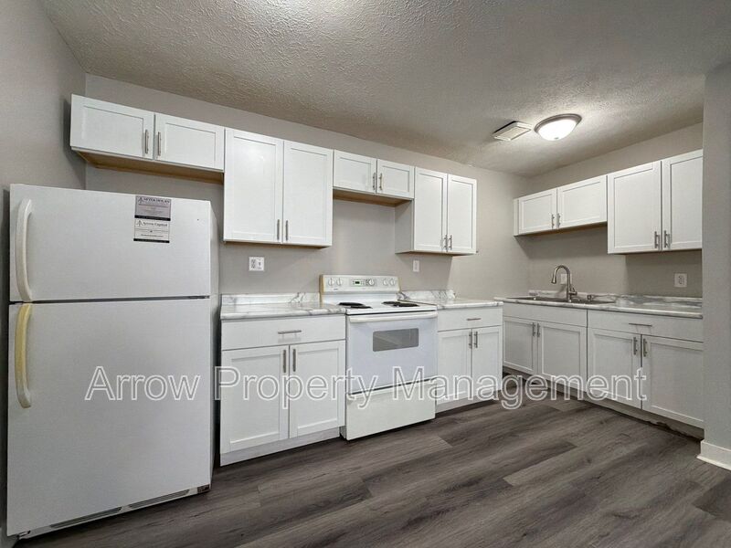 Lincoln Condo: 1215 E Street-3