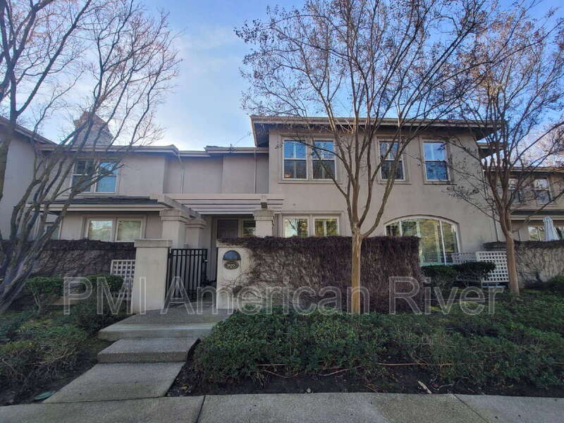 Gold River House: 11291 Stanford Court Lane