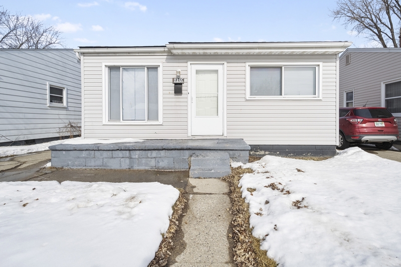 Warren House: 11235 Sherman Ave.