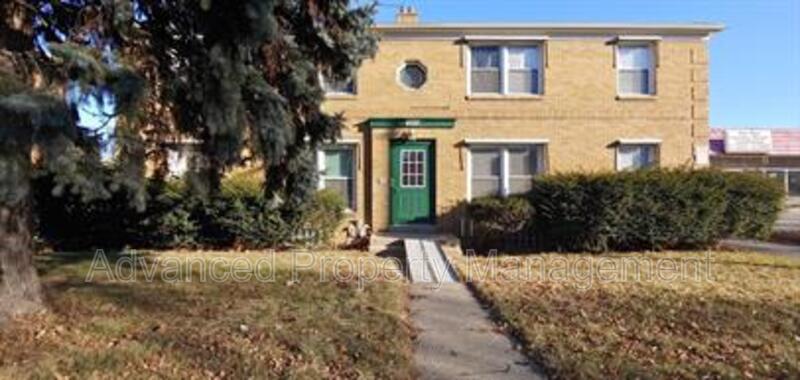 Milwaukee Condo: 4522 North Teutonia Avenue