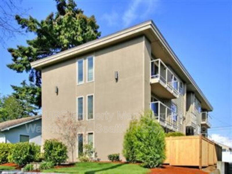 Seattle Condo: 4012 California Ave SW