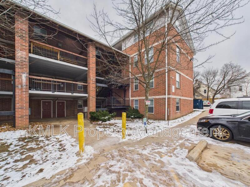 Akron Condo: 409 Brown St