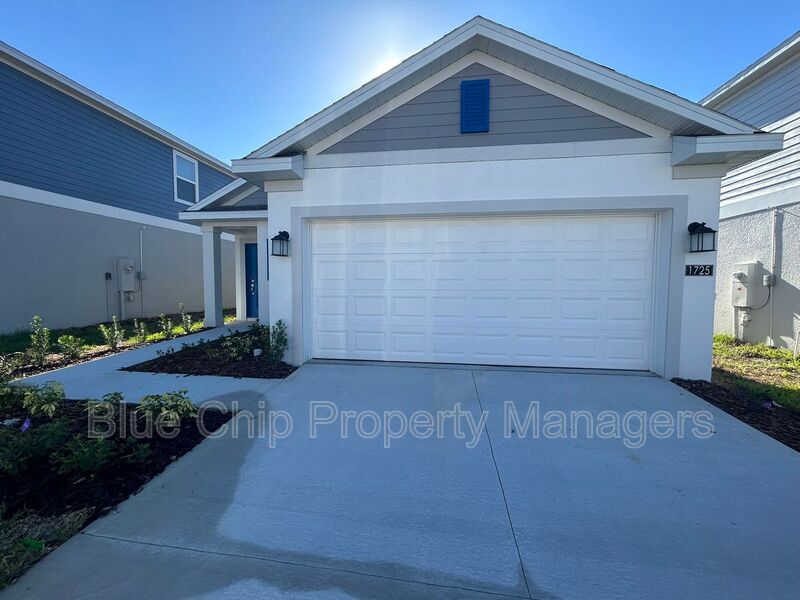 Davenport House: 1725 Whitewater Court