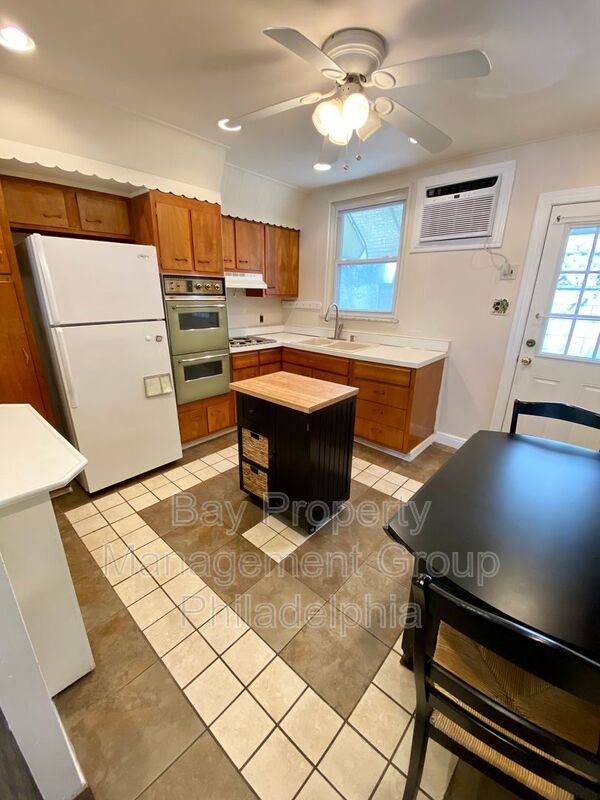 Philadelphia House: 735 Manton St