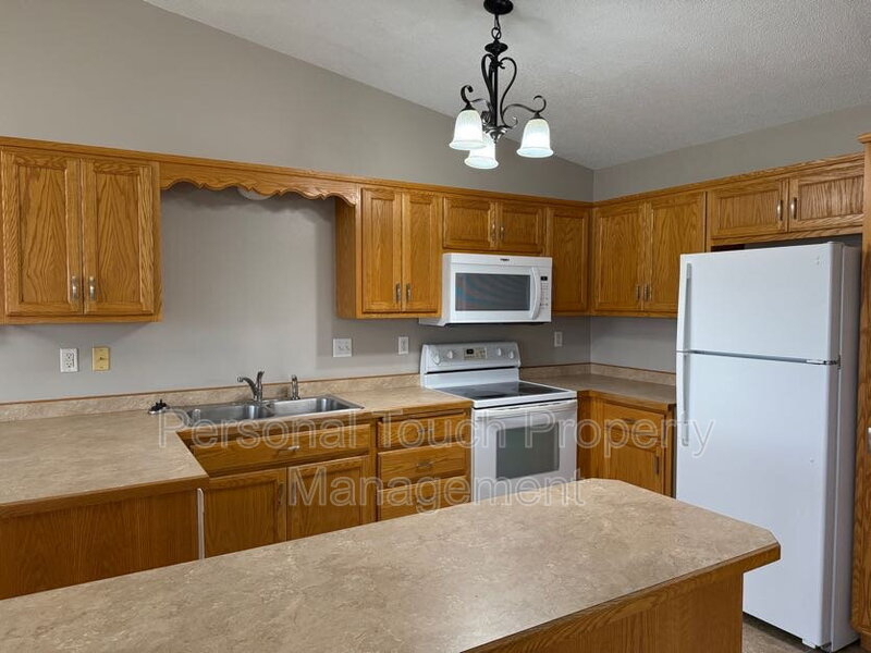 Moorhead Townhome: 3400 10th Street S