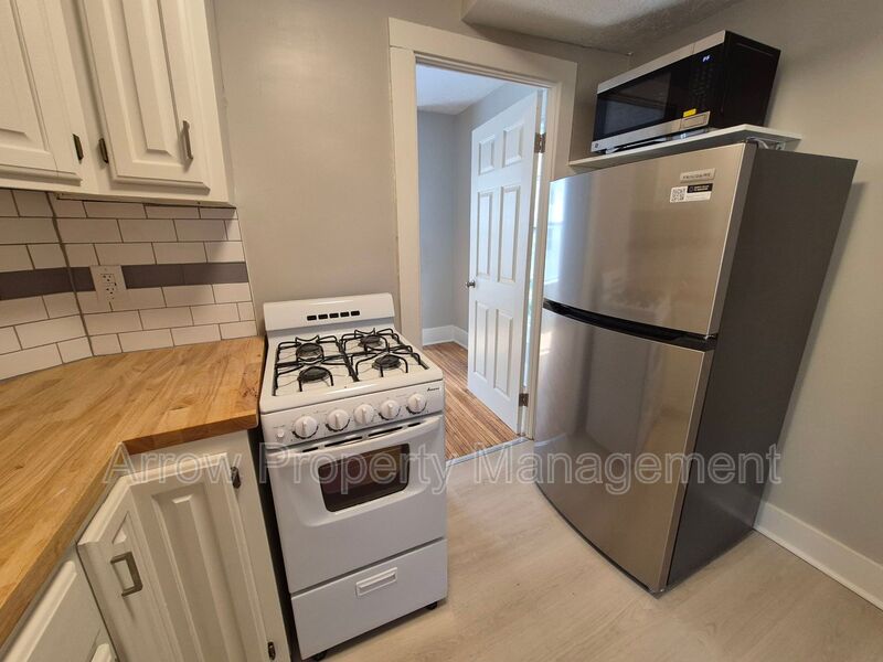 Lincoln Condo: 2727 P Street