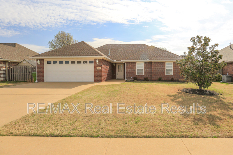 Rogers House: 6303 S 37th St