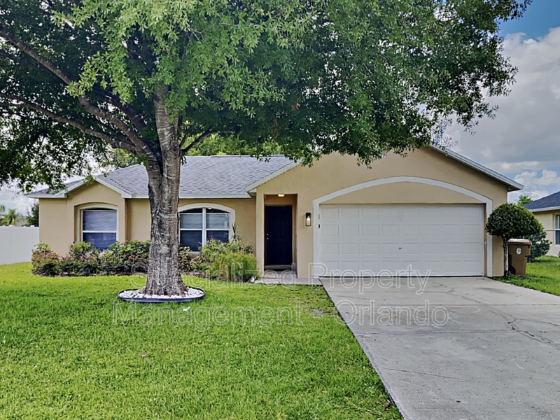Kissimmee House: 1317 Dover Dr