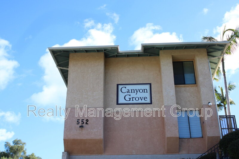 Oceanside Condo: 552 Canyon Dr