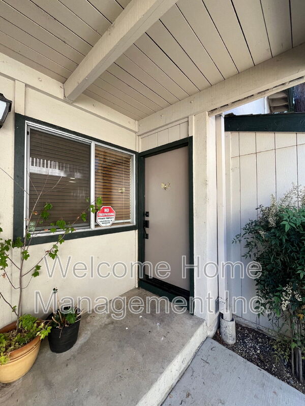 Concord House: 5460 Concord Blvd