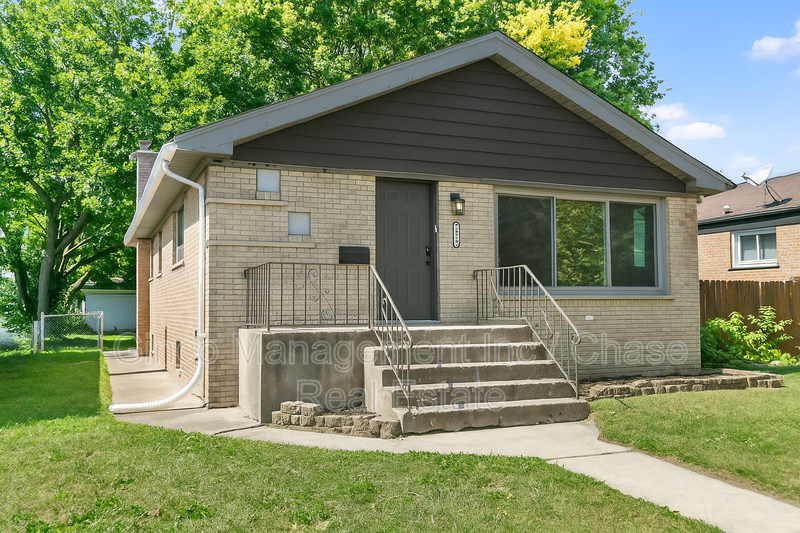 Dolton House: 14214 Minerva