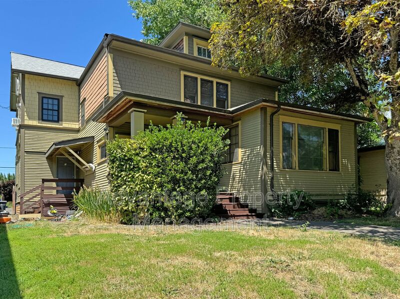 Corvallis House: 728 SW 3rd Street