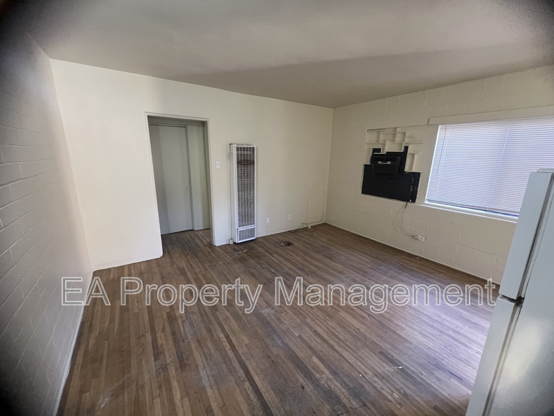 Albuquerque House: 218 Cagua Dr NE