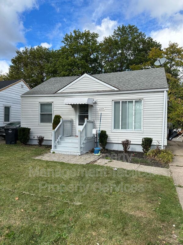 Cleveland House: 12304 Kirton Ave