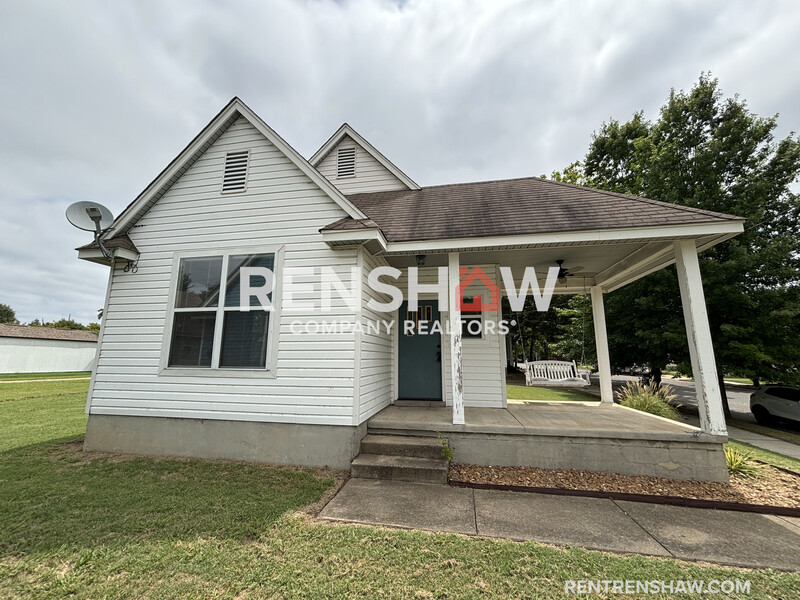 Memphis House: 226 Looney Ave