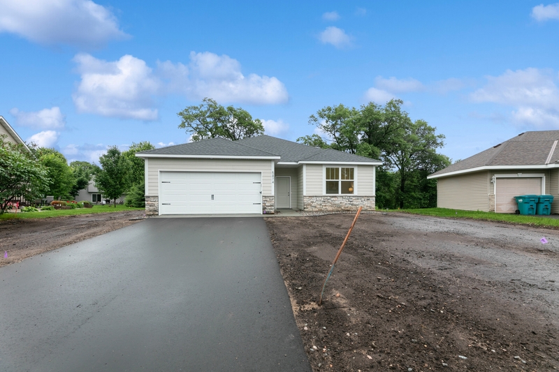 Big Lake House: 5474 Highland Trail
