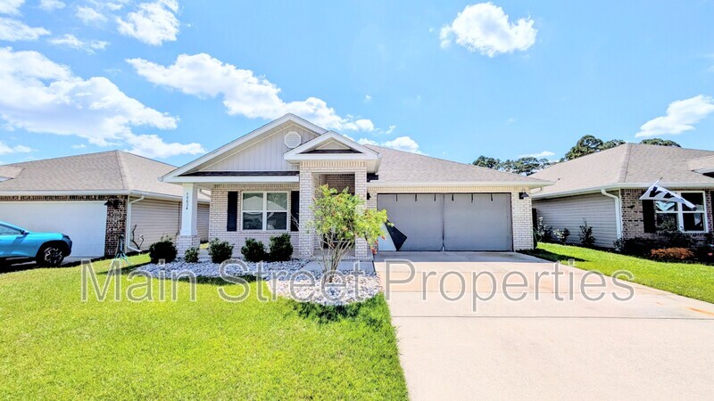Pensacola House: 10624 Queens Gate Circle