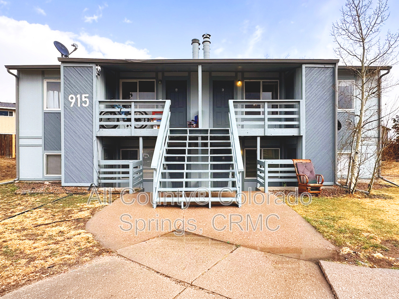 Colorado Springs Condo: 915 Hathaway Drive