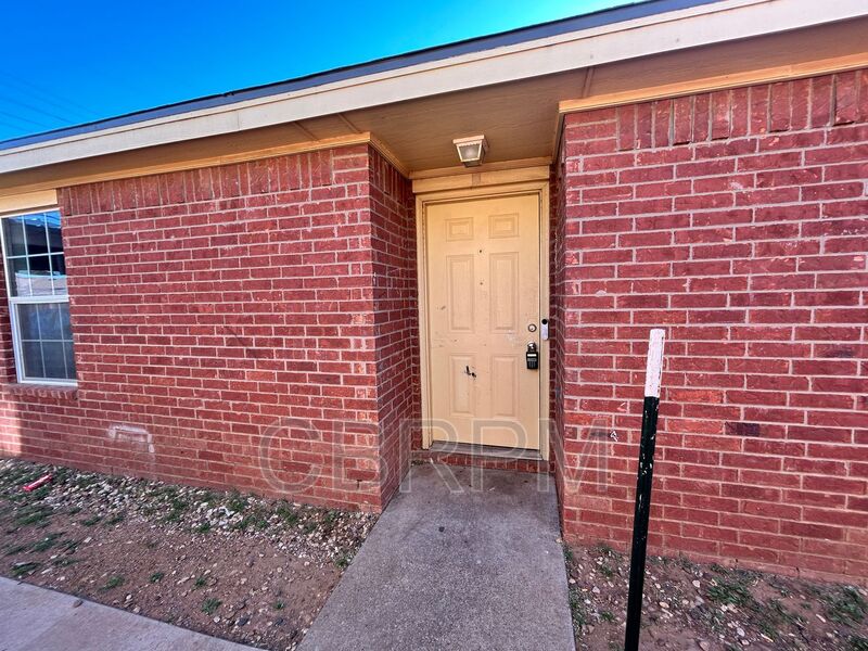 Lubbock House: 1112 82nd Street