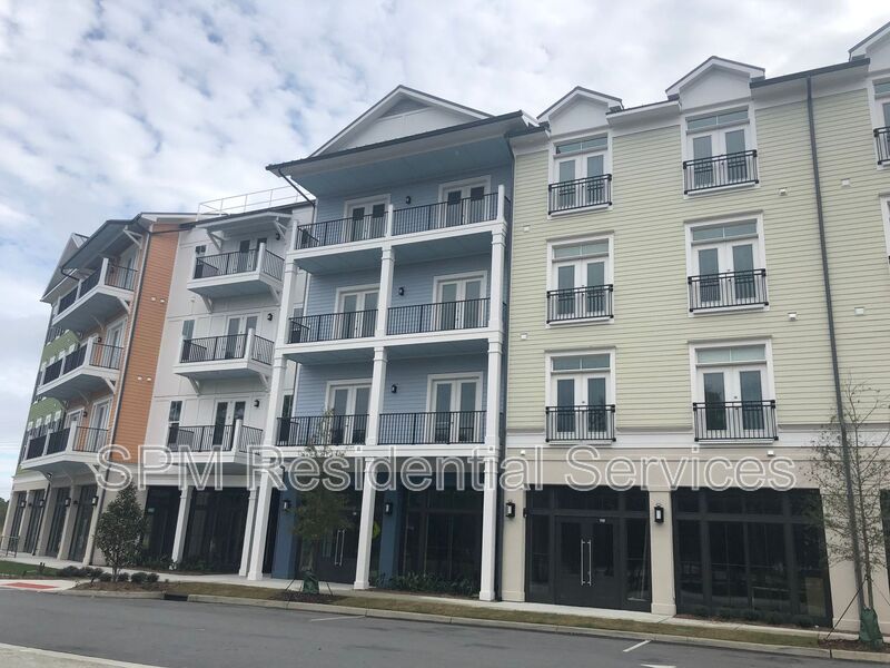 Wilmington House: 204 Arcadian Row