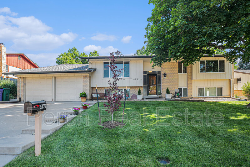 Denver House: 8192 E Oxford Drive