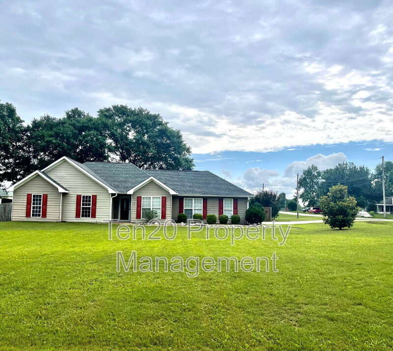 Ft Mitchell House: 1 Wheatfield Dr