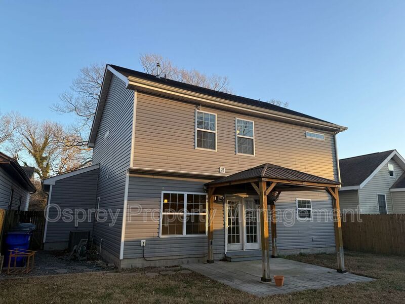 Modern 4BR Norfolk Home with Open Layout "ASK ABOUT OUR ZERO DEPOSIT" - Photo 14