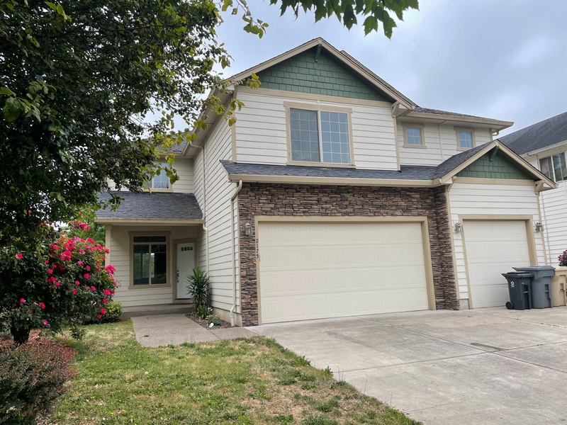 Lebanon House: 2175 Mayfly Street