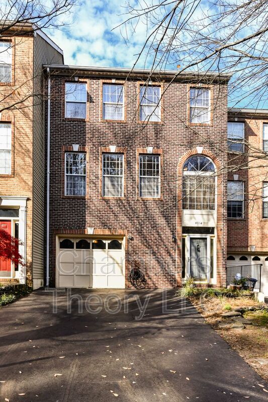 Fairfax House: 4014 Rosemeade Dr.