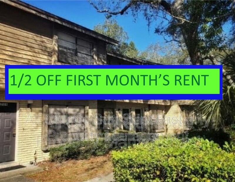 Largo House: 12199 117th St N