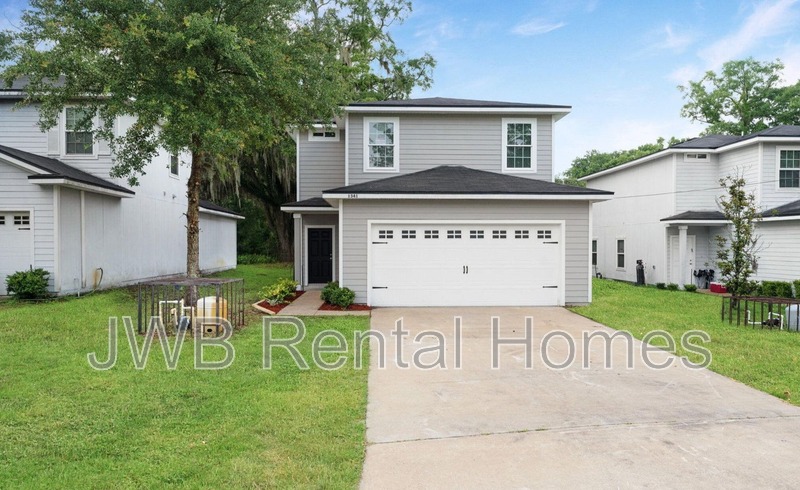 Jacksonville House: 1341 Ottawa Ave