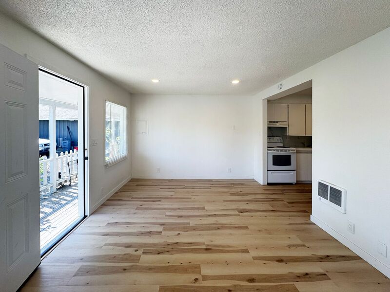 Photo 5 of rental home at 2210 West 19th Avenue