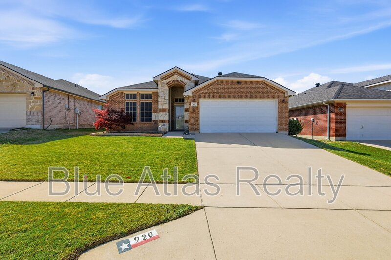 Fort Worth House: 920 Reveille Road